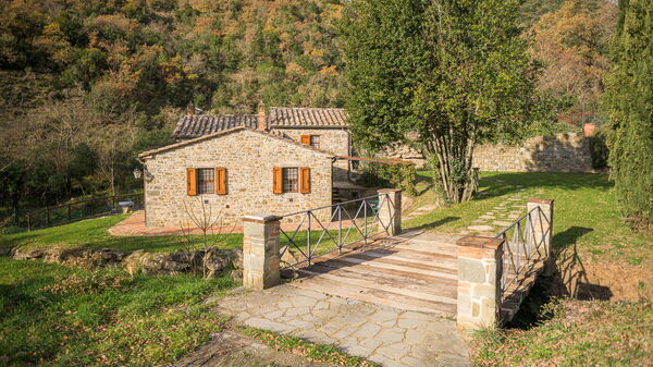 Casale Montanare: Building Exterior, Garden, Outdoor