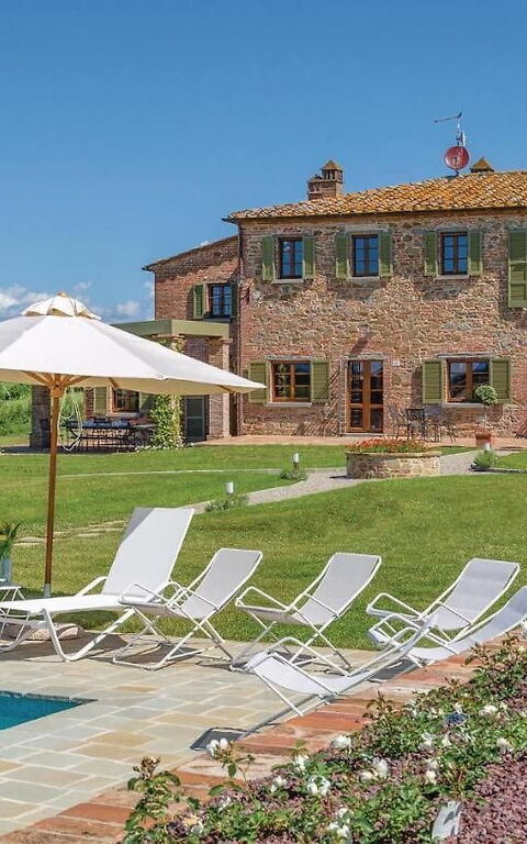 Villa Il Pozzo: Building Exterior, Outdoor, Pool