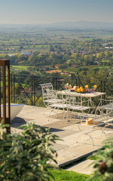 Villa Belvedere: Building Exterior, Garden, Outdoor, Pool, Scenic View