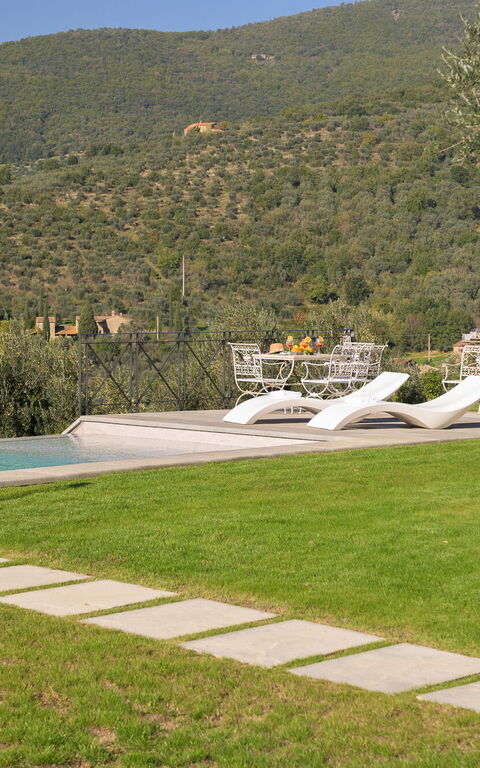 Villa Belvedere: Building Exterior, Garden, Outdoor, Pool