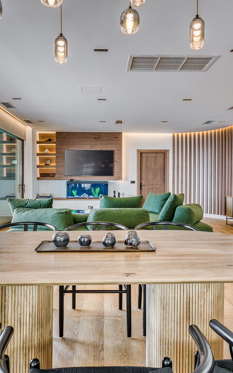 Villa Dominante: Dining Room, Living Room