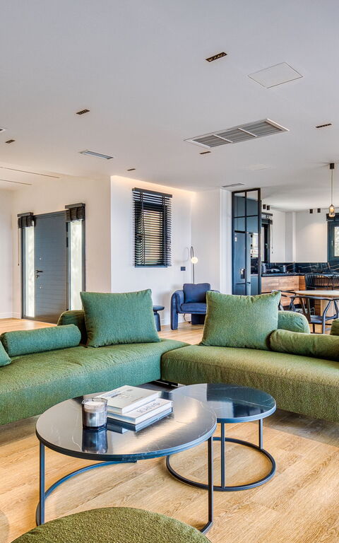 Villa Dominante: Living Room