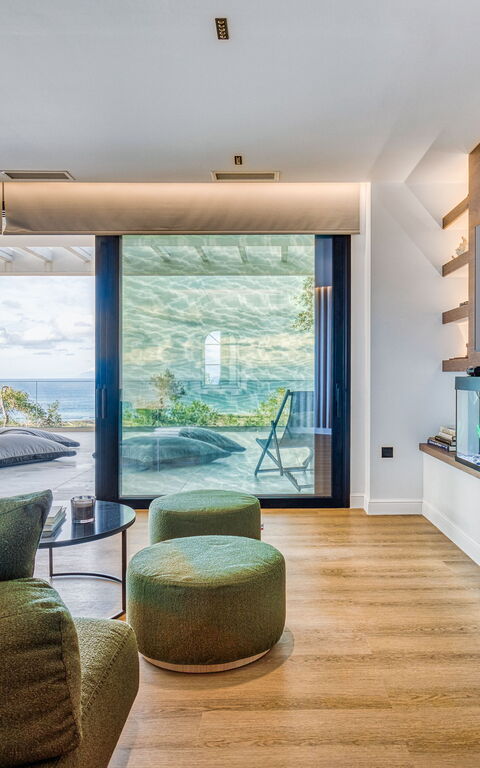 Villa Dominante: Living Room