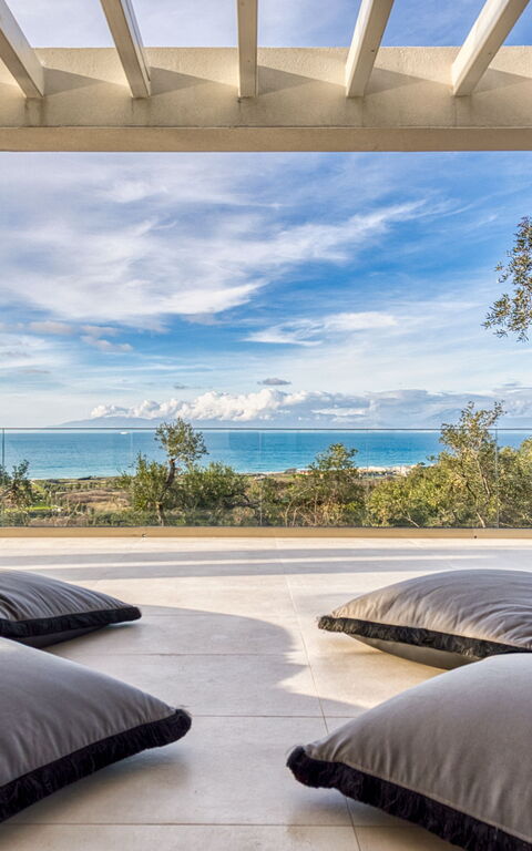 Villa Dominante: Balcony / Terrace / Patio, Building Exterior, Outdoor, Scenic View