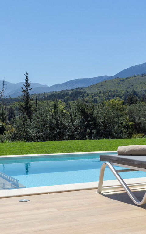 Villa Orientem Bis: Building Exterior, Garden, Outdoor, Pool, Scenic View