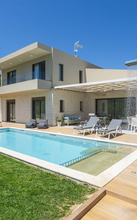 Villa Orientem Bis: Building Exterior, Garden, Outdoor, Pool