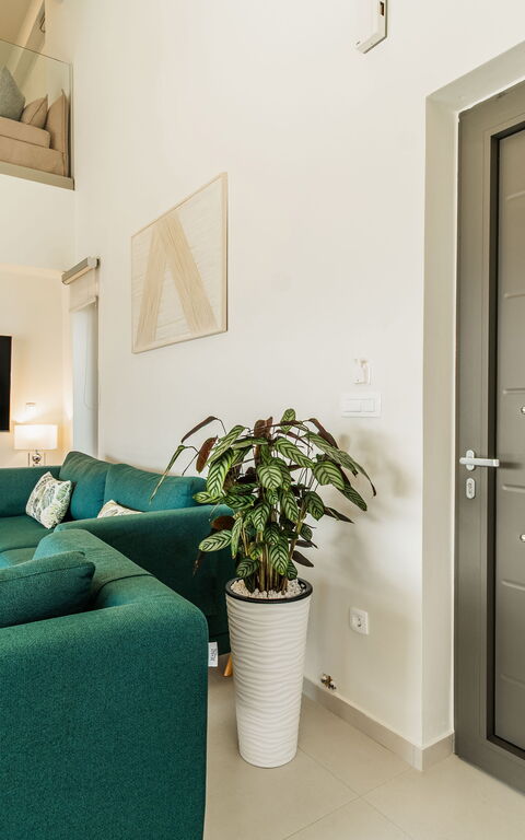 Villa Orientem Bis: Living Room