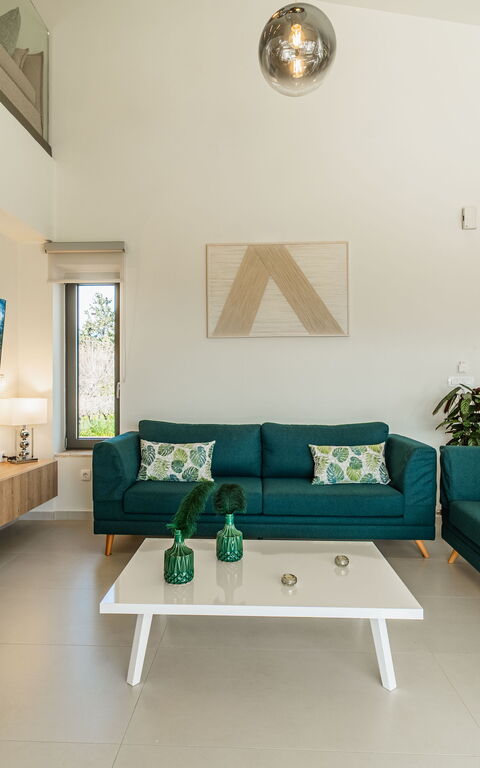 Villa Orientem Bis: Dining Room, Kitchen, Living Room