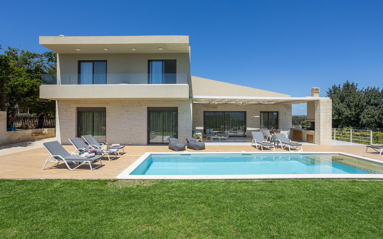 Villa Orientem Bis: Building Exterior, Garden, Outdoor, Pool