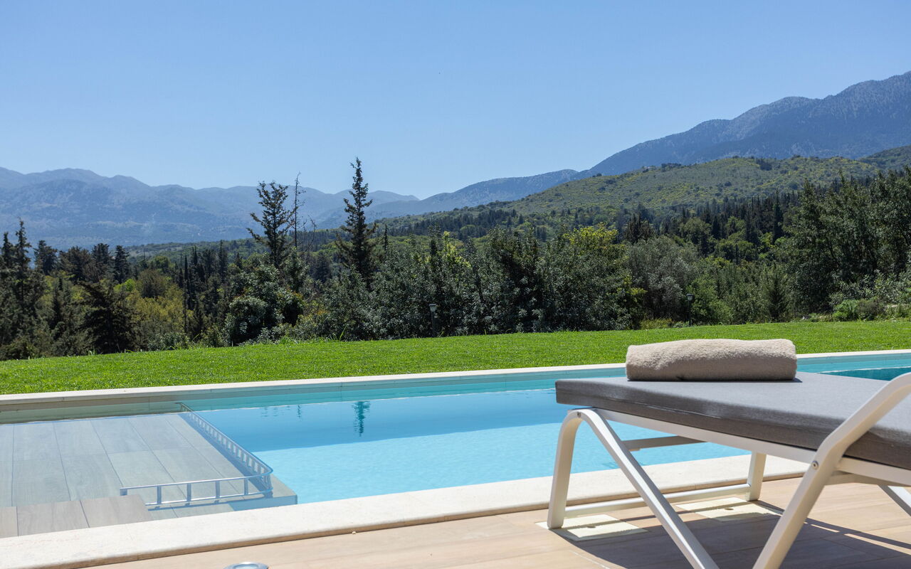 Villa Orientem Bis: Building Exterior, Garden, Outdoor, Pool, Scenic View
