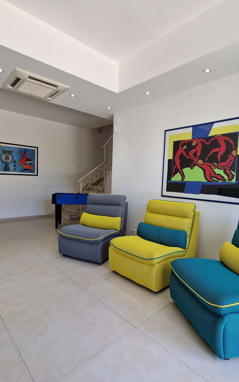 Villa Virginia: Living Room, Other Room