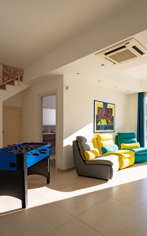 Villa Virginia: Living Room, Other Room