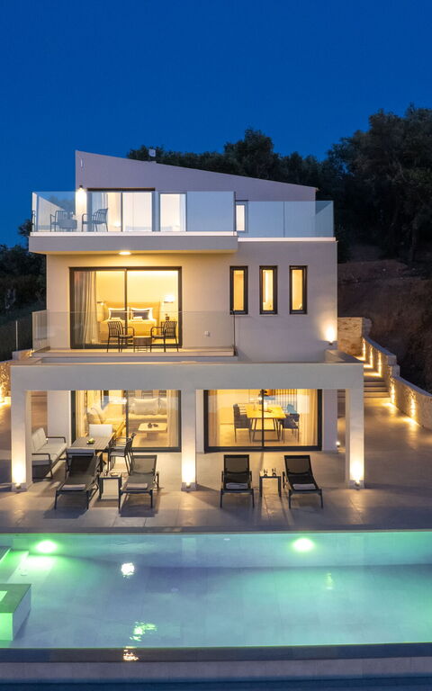 Villa Cocona: Building Exterior, Outdoor, Pool