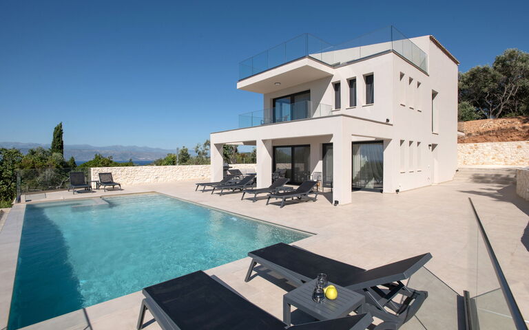 Villa Cocona: Building Exterior, Outdoor, Pool