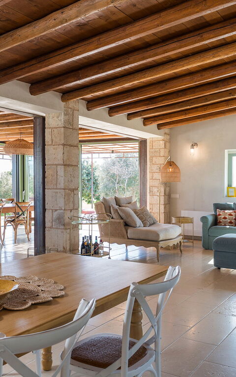 Villa Ninetta: Dining Room, Living Room