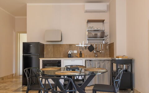 Accommodation Borgo Ariano 18: Dining Room, Kitchen