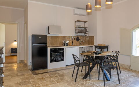 Accommodation Borgo Ariano 18: Dining Room, Kitchen