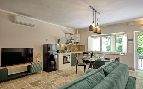 Accommodation Borgo Ariano 3: Dining Room, Kitchen, Living Room