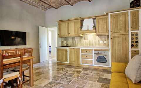 Accommodation Borgo Ariano 9: Dining Room, Kitchen, Living Room