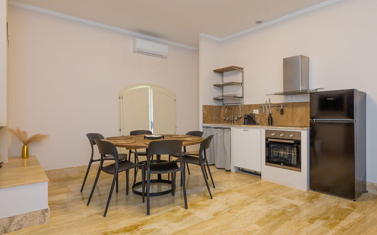 Accommodation Borgo Ariano 19: Dining Room, Kitchen, Living Room