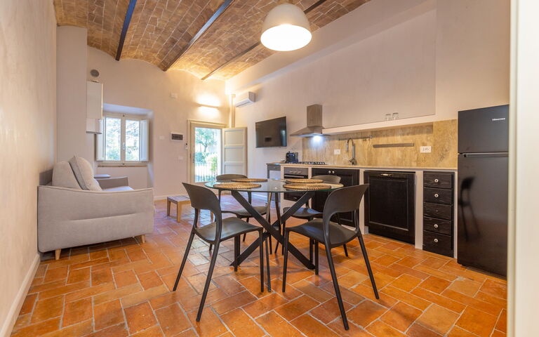 Accommodation Borgo Ariano 8: Dining Room, Kitchen, Living Room