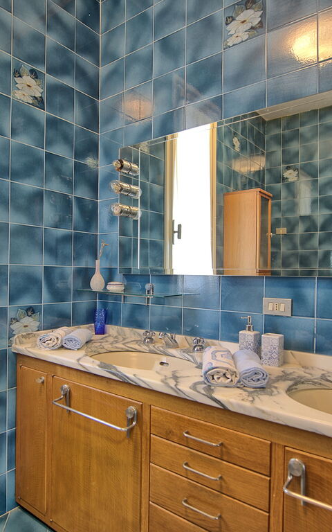 Villa Adriana: Bathroom