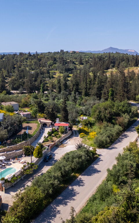 Villa Nikolas: Pool, Scenic View