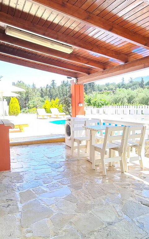 Villa Nikolas: Balcony / Terrace / Patio, Building Exterior