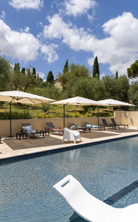 Villa Silvia: Building Exterior, Pool