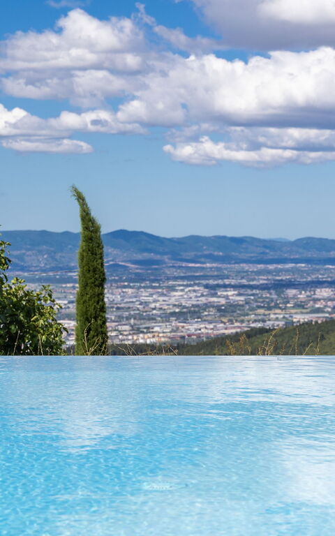 Villa Lonciano - 2026: Building Exterior, Outdoor, Pool, Scenic View