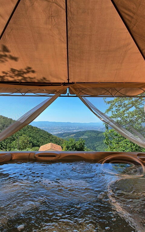 Villa Lonciano - 2026: Building Exterior, Hot Tub, Outdoor, Scenic View, Wellness