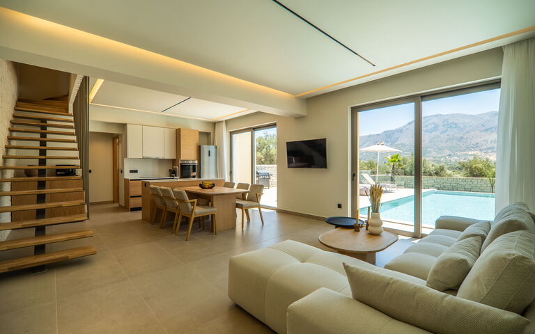 Villa Zen Chrysi: Dining Room, Living Room