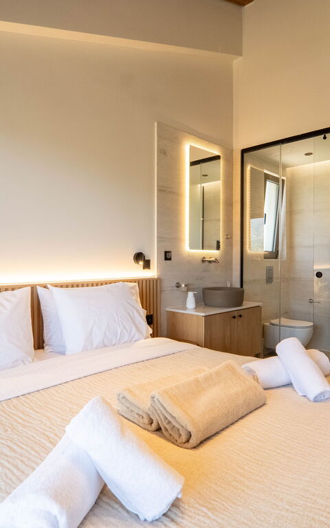 Villa Zen Aphrodite: Bathroom, Bedroom