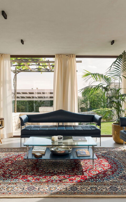 Corte Antigua: Living Room