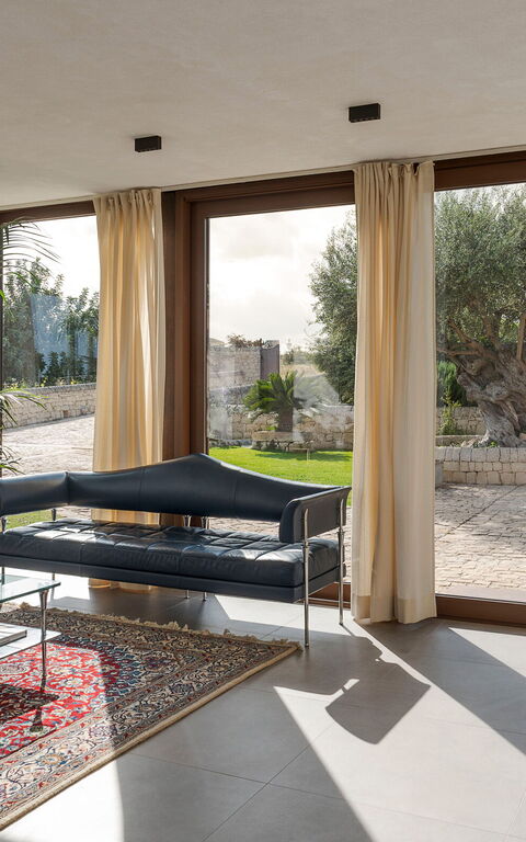 Corte Antigua: Living Room