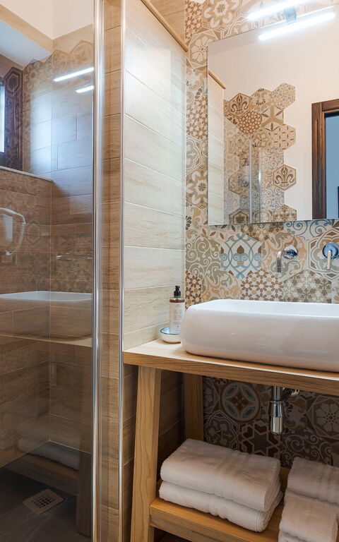 Corte Antigua: Bathroom