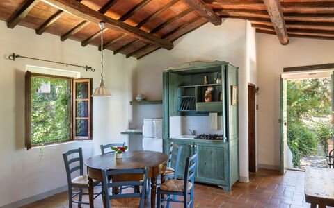 Accommodation Granaio: Dining Room, Kitchen