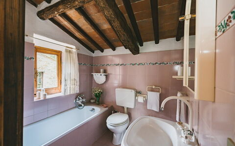 Accommodation Corte: Bathroom