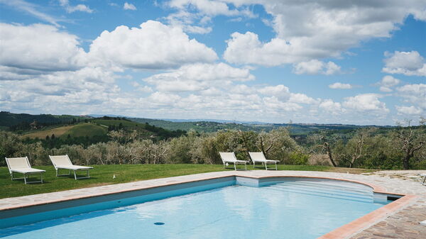 Podere Lupinati: Pool, Scenic View