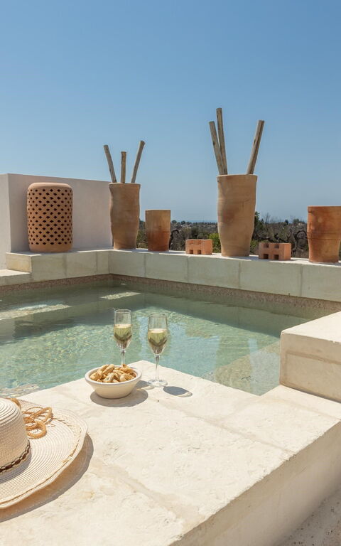 Villa Perla Del Sud: Building Exterior, Hot Tub, Outdoor