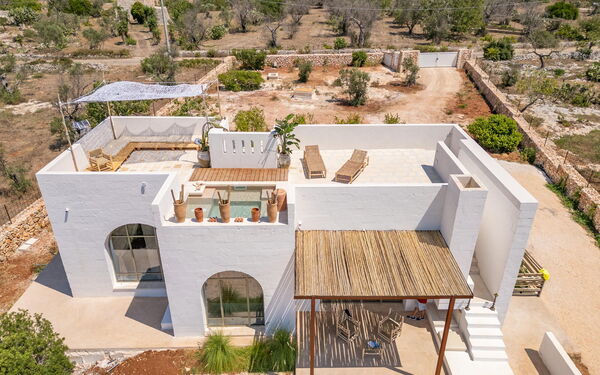 Villa Perla Del Sud: Balcony / Terrace / Patio, Building Exterior, Outdoor, Scenic View