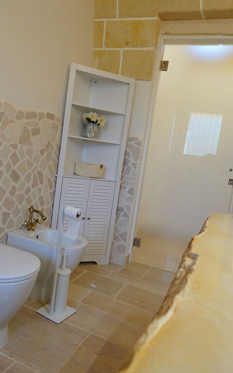 Trullo Samanta: Bathroom