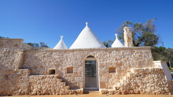 Trullo Samanta: Building Exterior, Outdoor