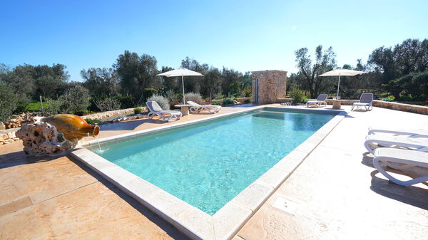 Trullo Samanta: Building Exterior, Outdoor