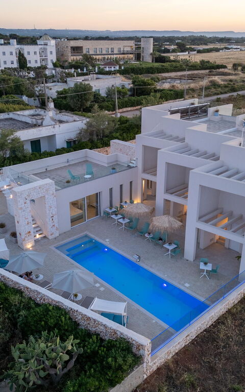 Villa Regina Sul Mare: Pool, Scenic View