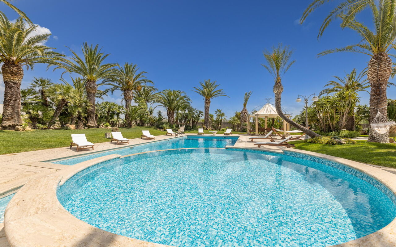 Villa Oasi Di Pace: Building Exterior, Outdoor, Pool