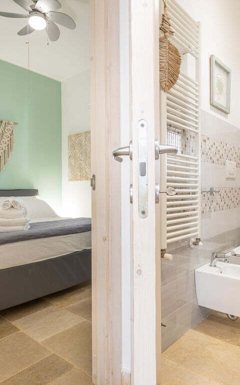 Villa Lampu Di Luce: Bathroom, Bedroom