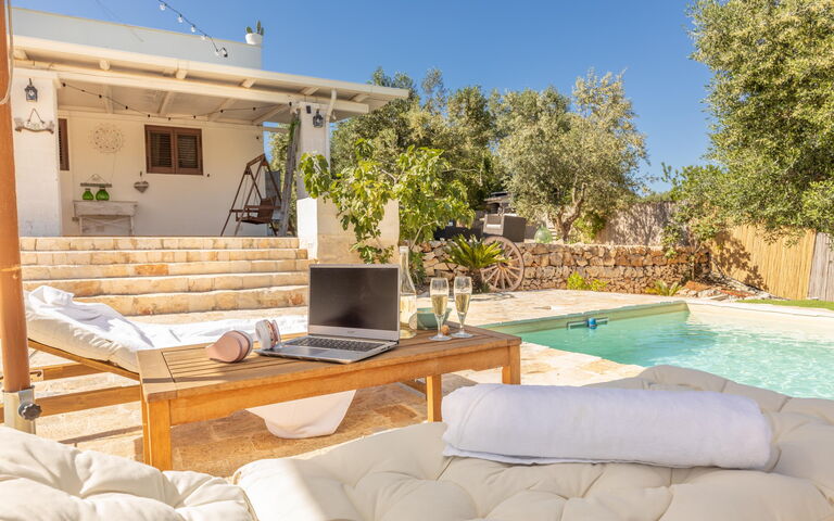 Villa Lampu Di Luce: Building Exterior, Outdoor, Pool