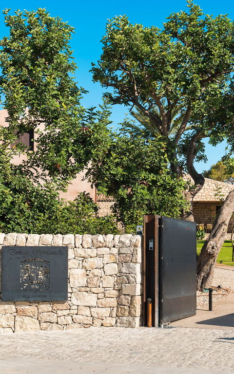 Dimora Spinazzella: Building Exterior, Outdoor