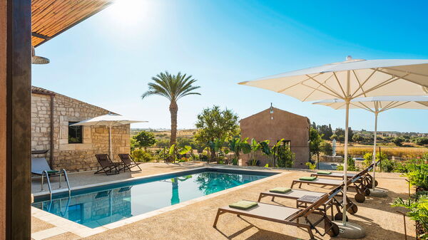 Dimora Spinazzella: Building Exterior, Outdoor, Pool